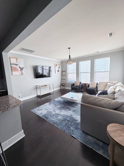 Lovely rooms in Charlotte Main Photo