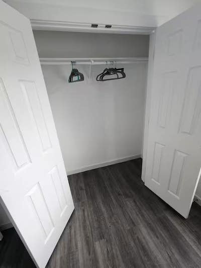 Upstairs Bedroom Rental in Brand New Luxury Duple Main Photo