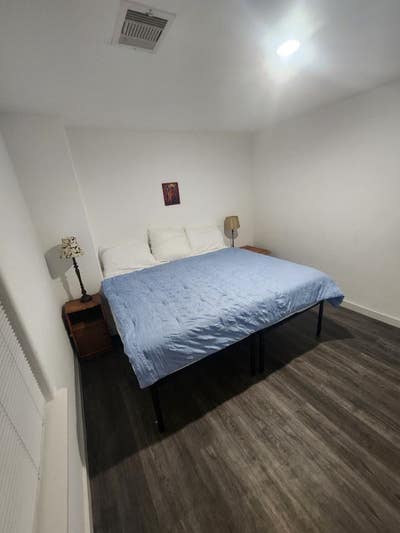 Upstairs Bedroom Rental in Brand New Luxury Duple Main Photo