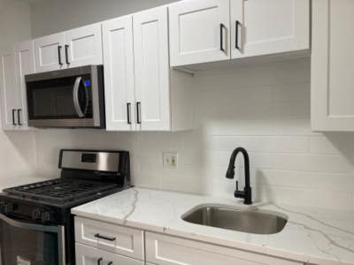 Price Reduced! Renovated One Br on the First Floor Main Photo