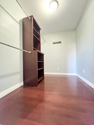 Beautiful Oversized bedroom with Newly shared Bath Main Photo