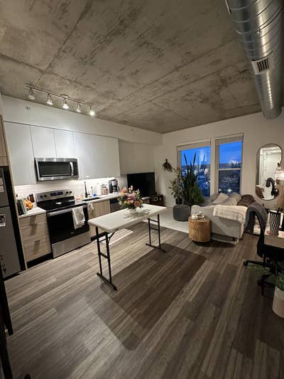 Studio Apartment Sublease / Lease Takeover  Main Photo