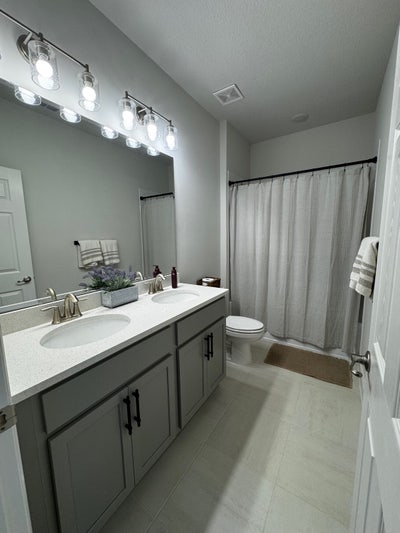 Private Room – Female Preferred – Utilities Included Main Photo