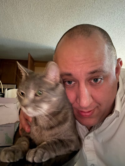 Room wanted in Encino Main Photo