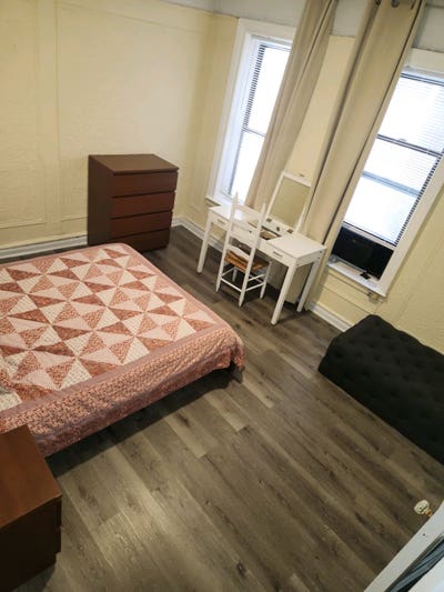 Inwood Prime ,Large Sunny Room, Furnished near A/1 Main Photo