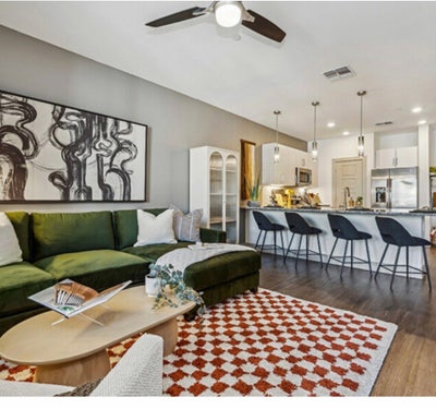 Luxury Room in Scottsdale Apartment Great Location Main Photo