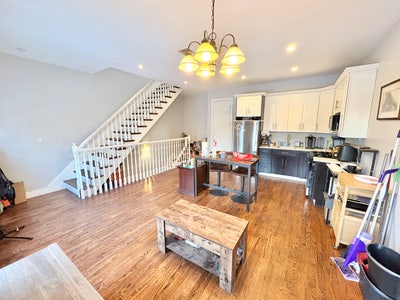 Spacious room available ASAP move in! Central Ac  Main Photo