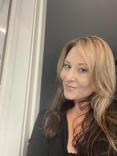 Responsible woman looking for Los Angeles room Main Photo