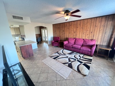 Comfortable, Clean, Private Rooms Main Photo