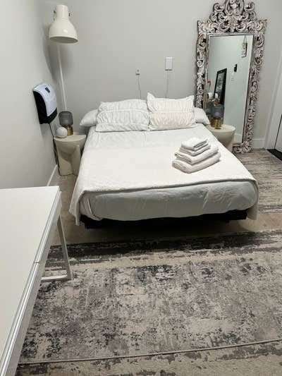 Fully Furnished Private Room Main Photo