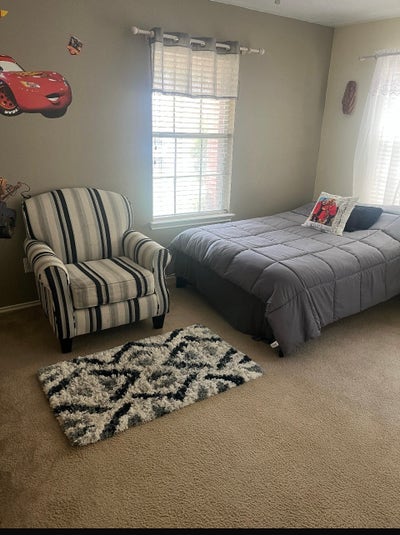 House furnished and has washer and dryer  Main Photo