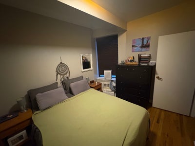 Furnished Harlem Room – 1.5 Bath – Weekly Main Photo
