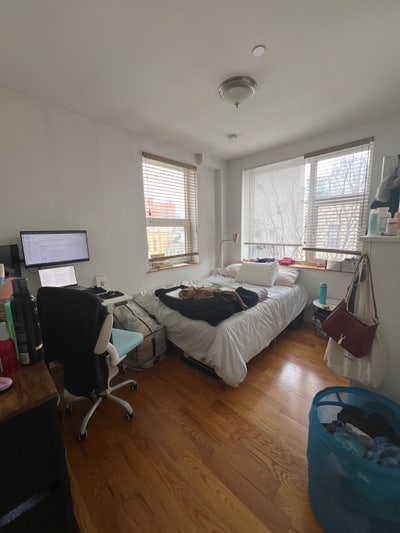 1 bed available in 4b/2bath Main Photo