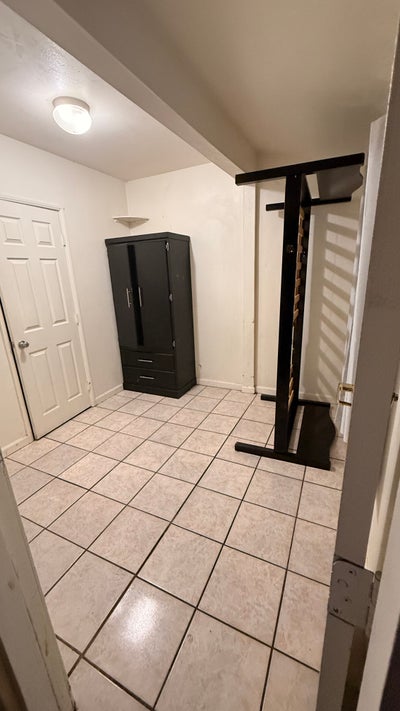 Single room available now Main Photo