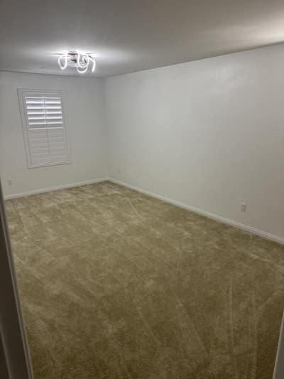 Room available  Main Photo