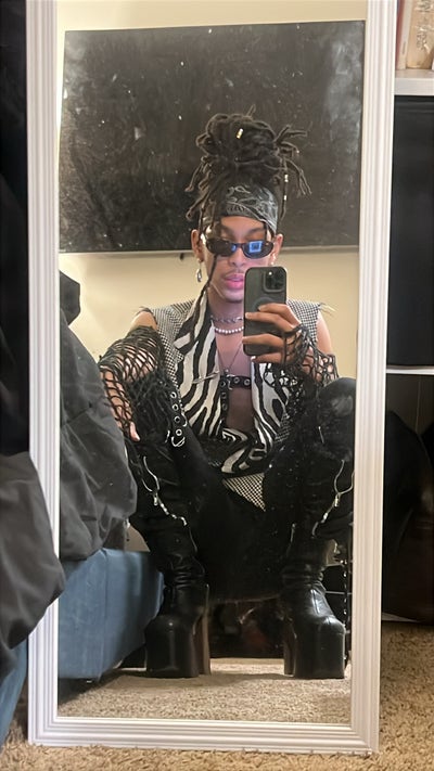 24 year old male looking for a room in LA Main Photo