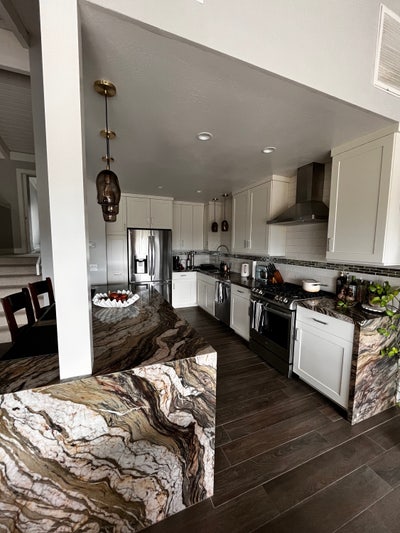 Master Bed & Bath w/ garage space  Main Photo