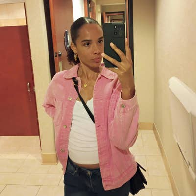 Woman looking for a room in San Pedro ASAP Main Photo