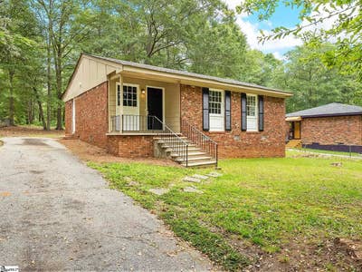 Furnished room Main Photo