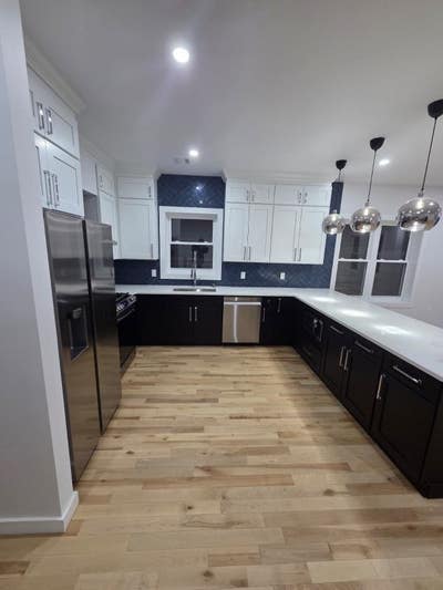 Shared apartment Looking for Roommates for a Bedr Main Photo