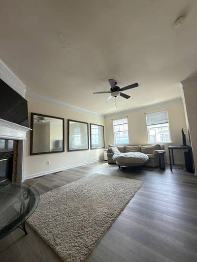 Large Bedroom with Private Bath and Private entran Main Photo