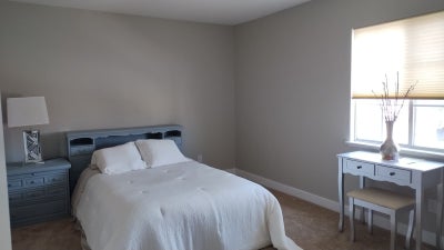 Furnished room for rent close to the strip Main Photo