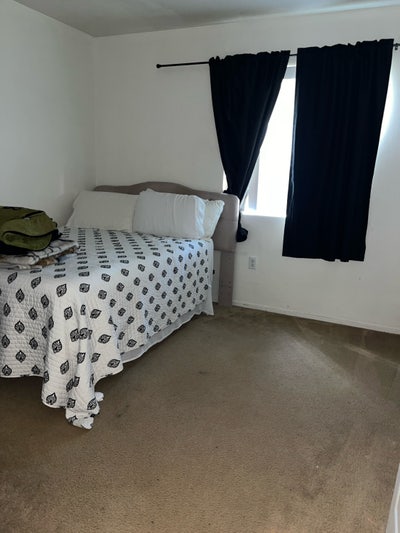 Room available for rent (short term ok) Main Photo