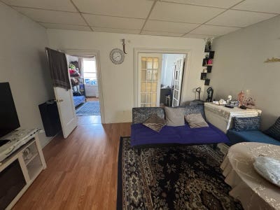 2 bed 1 bath unit - 12 min walk to path trains Main Photo