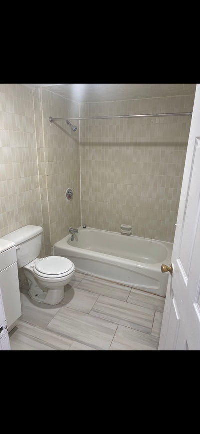 Veterans & SSI/SSDI Welcome -  Affordable Rooms  Main Photo