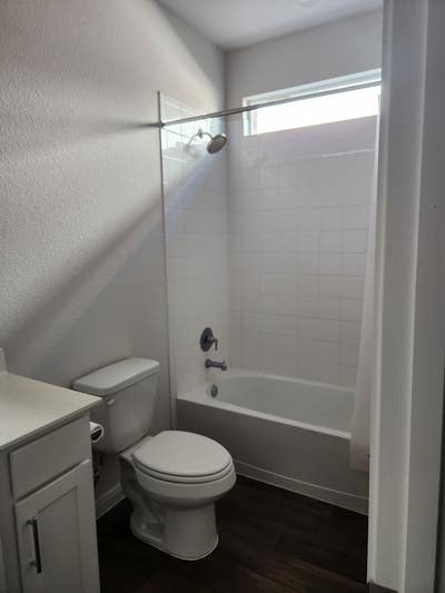 Room for rent Main Photo