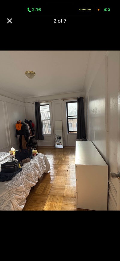 One room available Main Photo