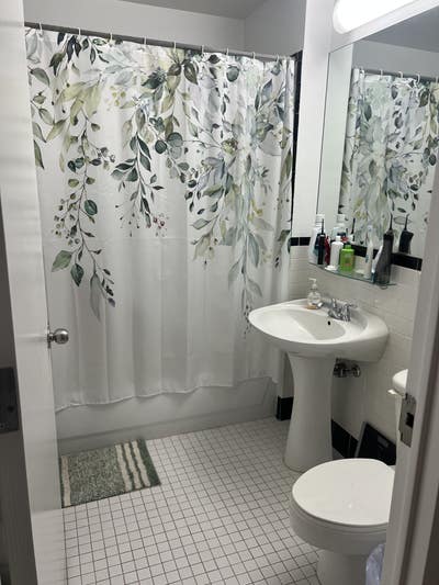 1 bed 1 bath apartment at 420 W 42nd St Main Photo