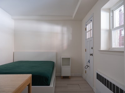 👍Studio Room! Top-Convenient Location! Main Photo