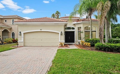 Room for rent in beautiful Pembroke Pines. Main Photo