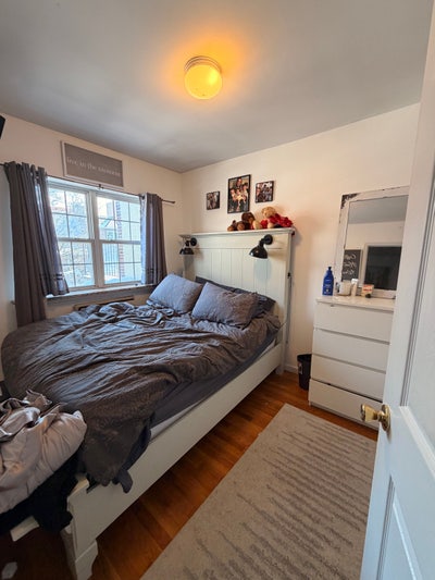 Astoria 1 Bedroom Sublet Available Main Photo