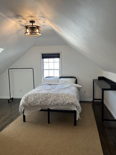 Sunny, studio-like bedroom with private bathroom Main Photo