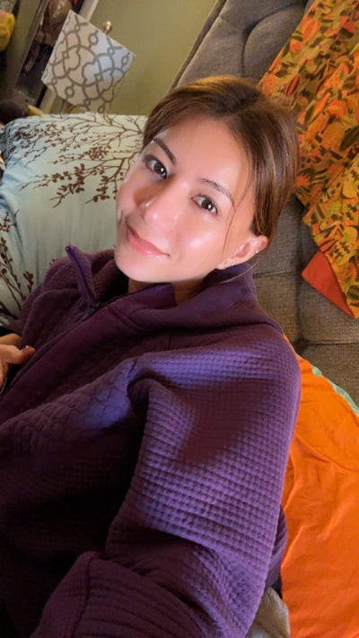 36 year old woman looking for room in Panorama Main Photo