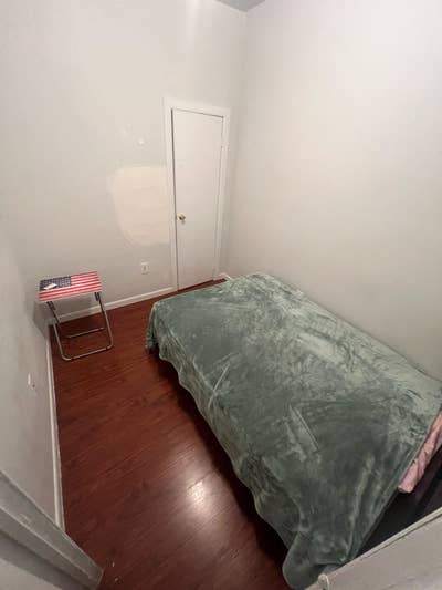 Small room for rent  $700 Main Photo