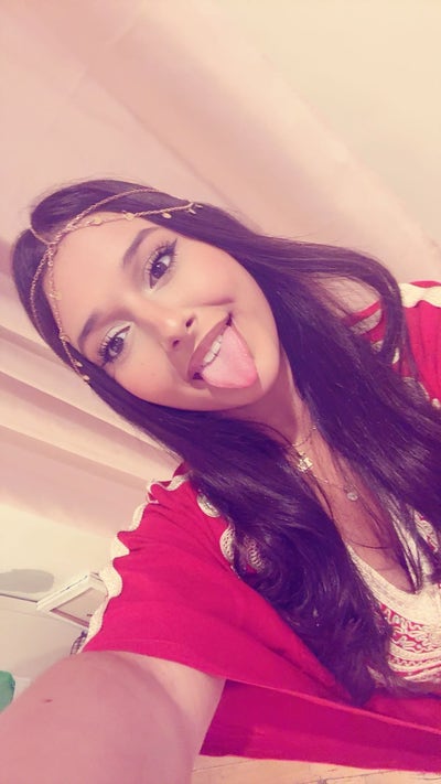 Student looking for a room in Valley Village Main Photo