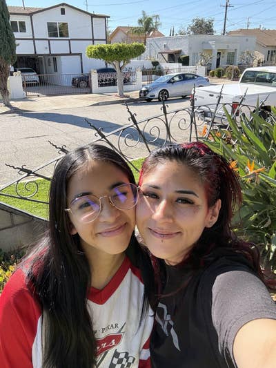 Two sisters and their cats looking for a home Main Photo