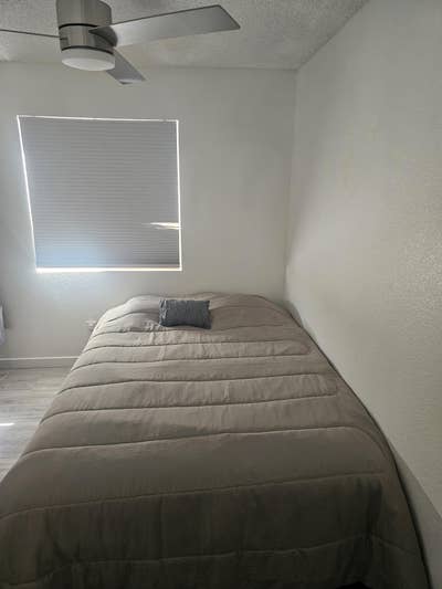 Room for Rent  Main Photo