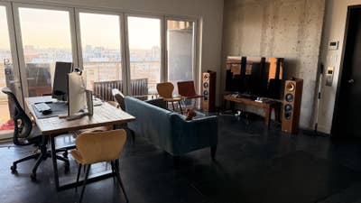 Two bedroom 15 min walk from prospect park Main Photo