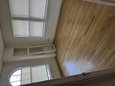 Room in Bankers Hill Main Photo