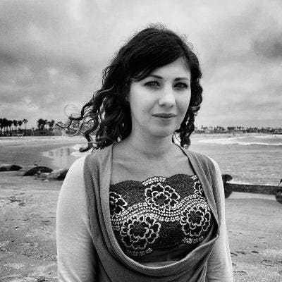 32 year old female looking for a room in LA Main Photo