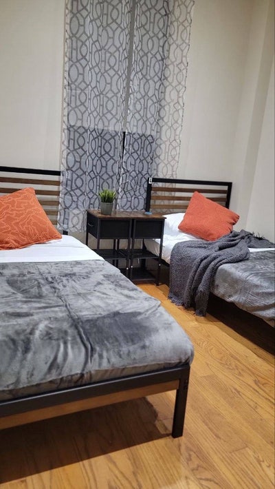 Shared room for two! (Price per person) Main Photo