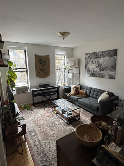 2 Bedroom Apartment in Yorkville Main Photo