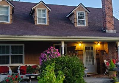 Looking for  roommates for charming farm house Main Photo