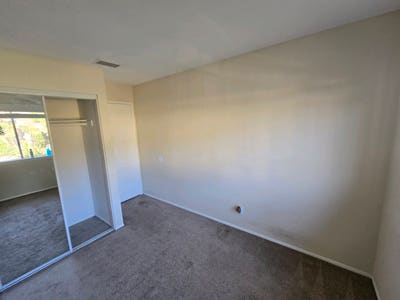 Private bedroom available in Escondido Main Photo