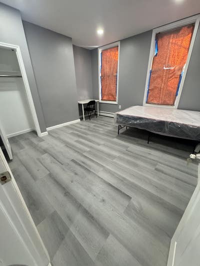 Furnished Room 11x13 – Free Laundry – 7 Min PATH Main Photo