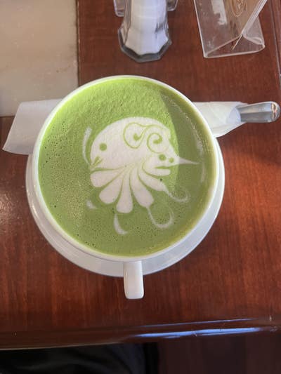 Female student looking for a room in May Main Photo